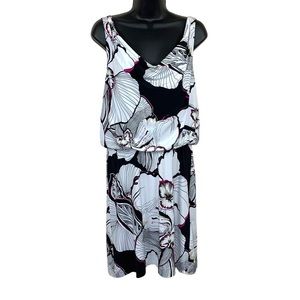 Size 4 White House Black Market Floral Sleeveless Shelf Dress Stretch Lined